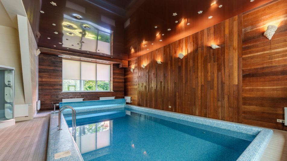 Дом с бассейном в КП Лазурь