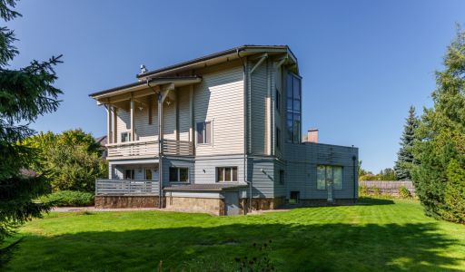 Дом с бассейном в КП Лазурь