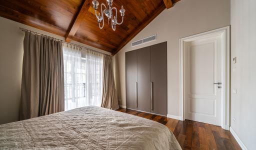 Дом с видом на озеро в КП Пестово