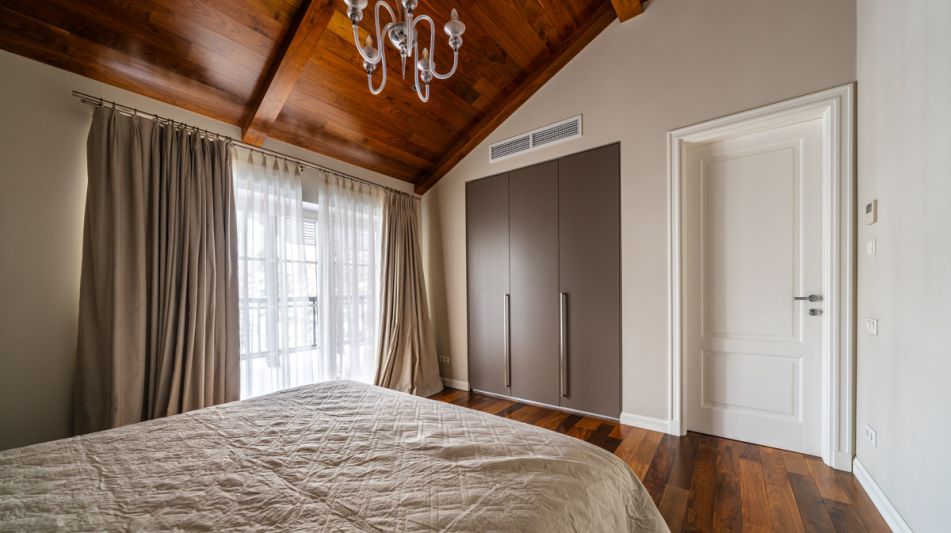 Дом с видом на озеро в КП Пестово