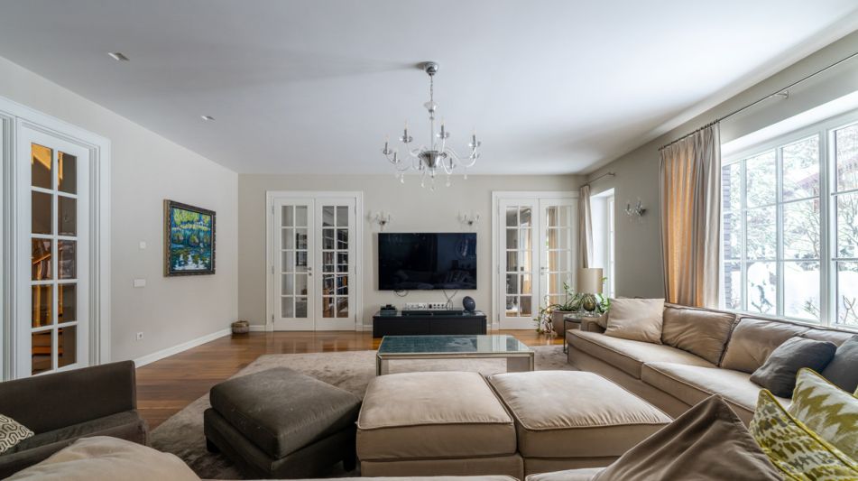 Дом с видом на озеро в КП Пестово