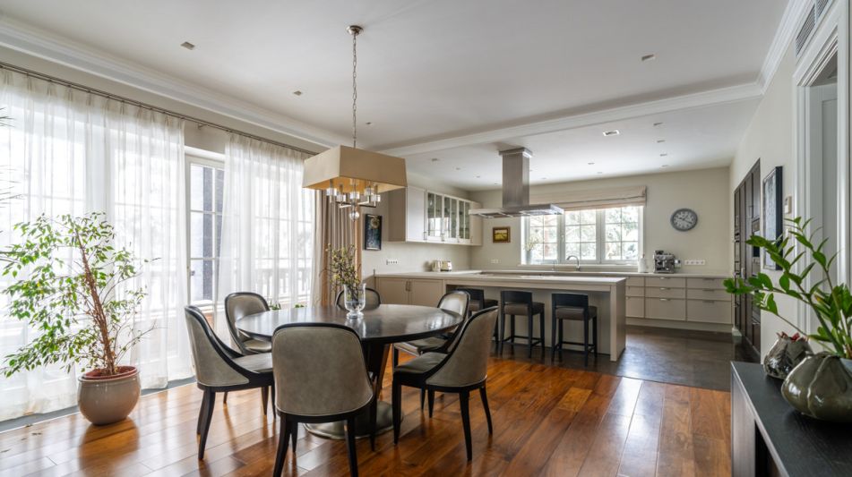 Дом с видом на озеро в КП Пестово