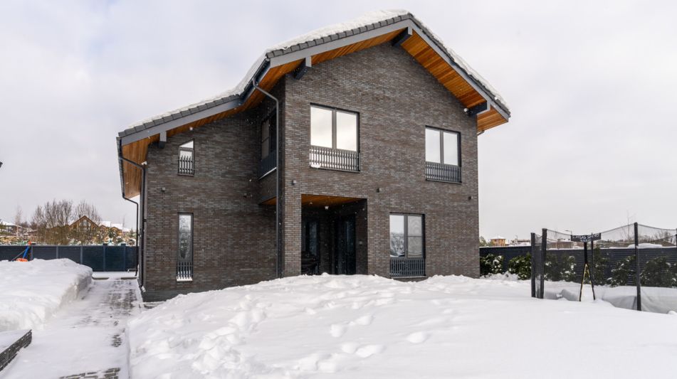 Дом на берегу в КП Аврора