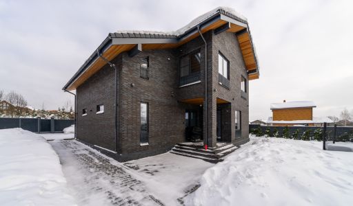 Дом на берегу в КП Аврора