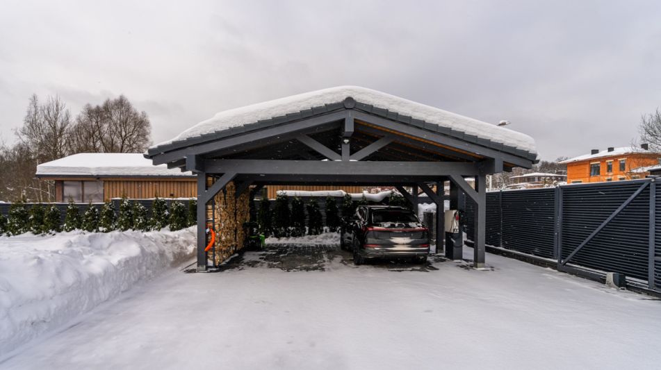 Дом на берегу в КП Аврора