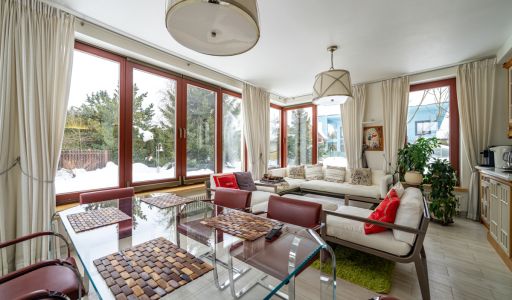 Дом на просторном участке Пестово