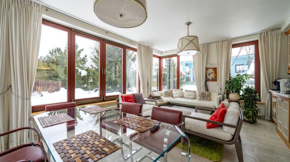 Дом на просторном участке Пестово