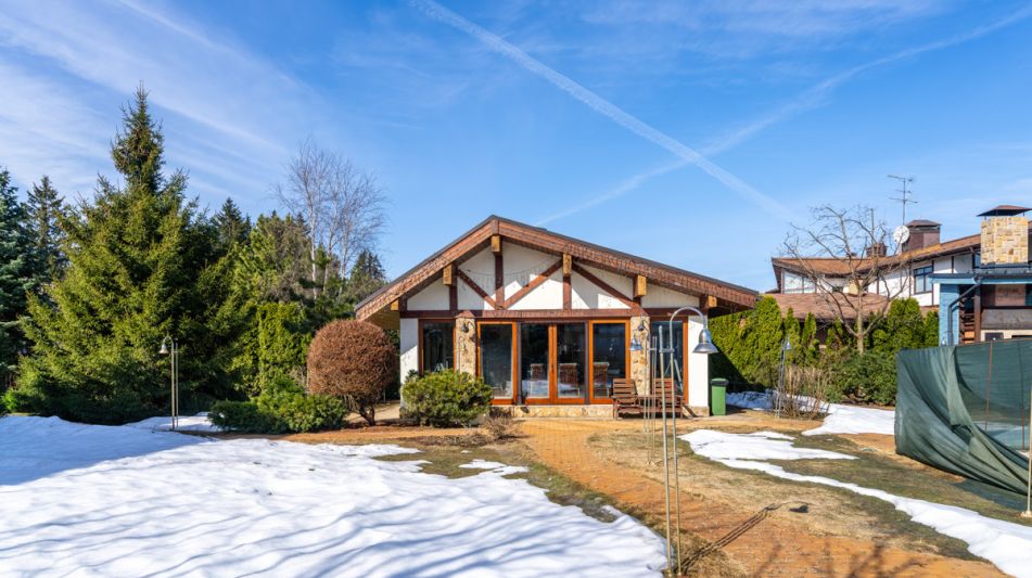 Дом на просторном участке Пестово