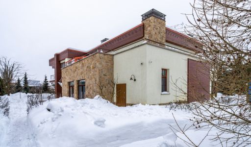 Дом на просторном участке Пестово