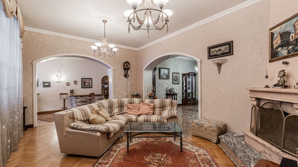 Кирпичный дом в Валентиновке