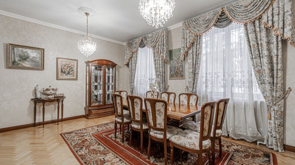 Кирпичный дом в Валентиновке