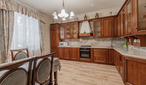 Кирпичный дом в Валентиновке