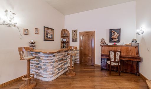 Кирпичный дом в Валентиновке