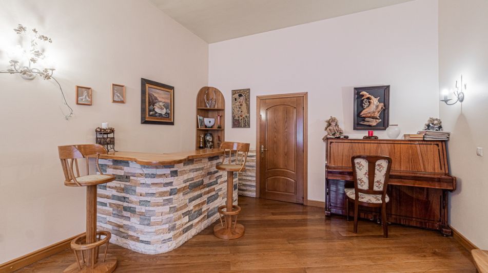 Кирпичный дом в Валентиновке