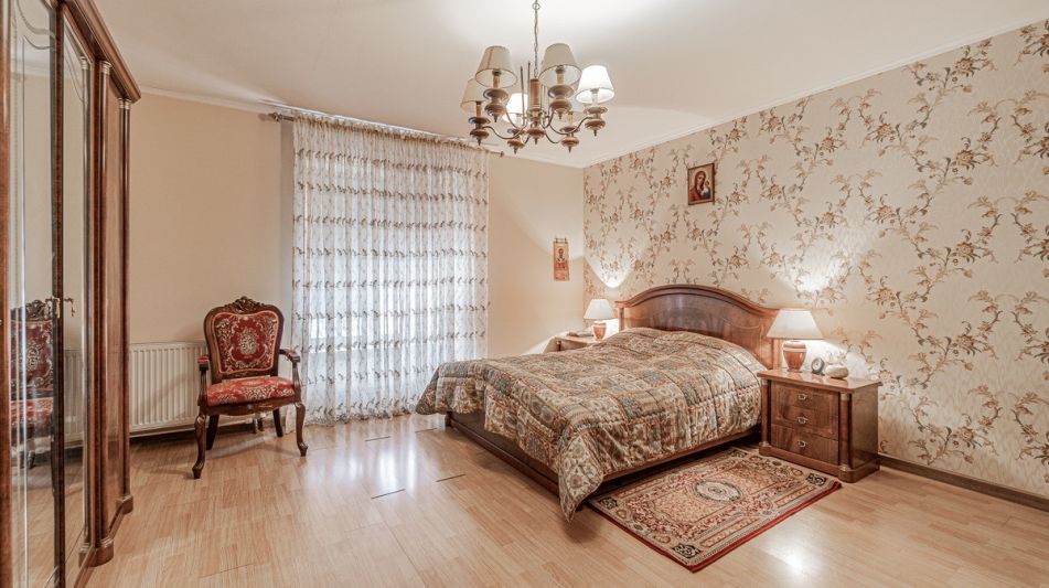 Кирпичный дом в Валентиновке