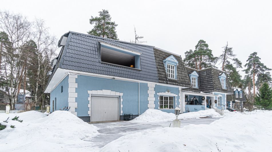 Кирпичный дом в Валентиновке