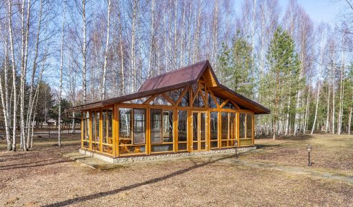 Участок на первой линии Волги