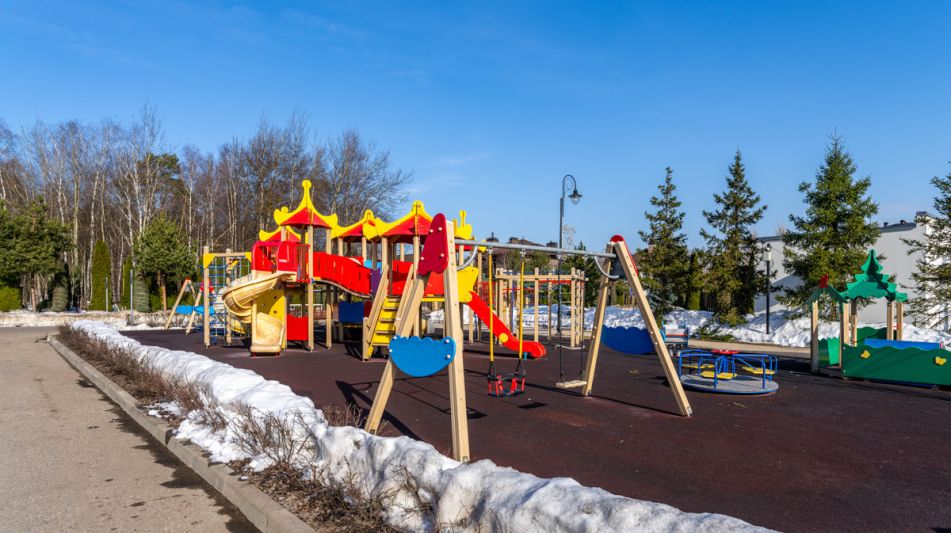 Участок у озера в КП Павлово-2