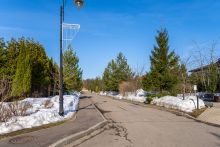 Участок у озера в КП Павлово-2