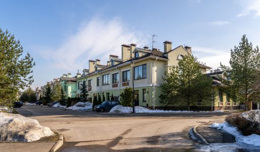 Участок у озера в КП Павлово-2