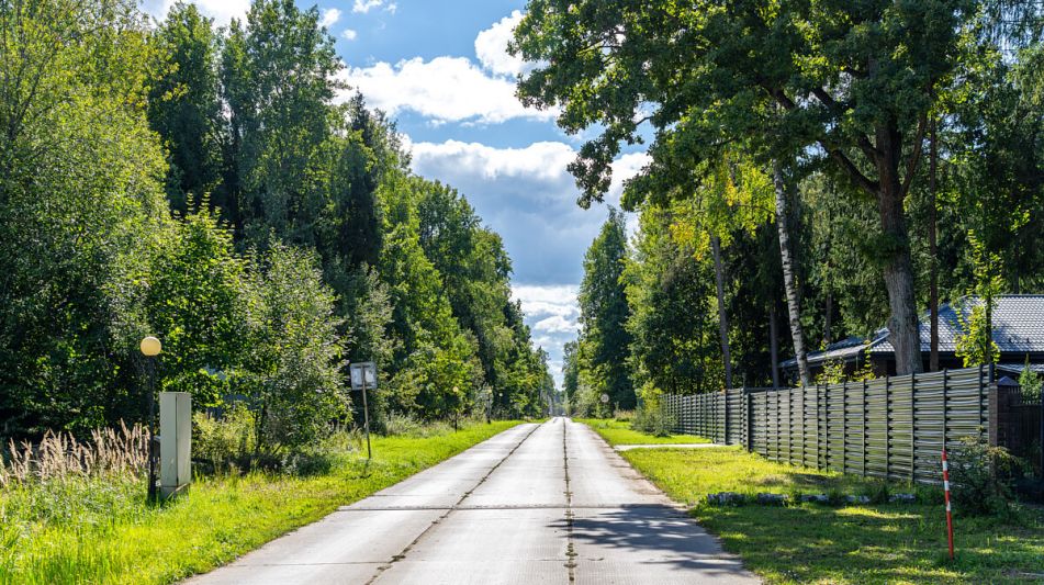 Деревянный дом в Пушкинском лесу