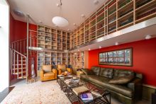 Дом на лесном участке в Бенилюксе