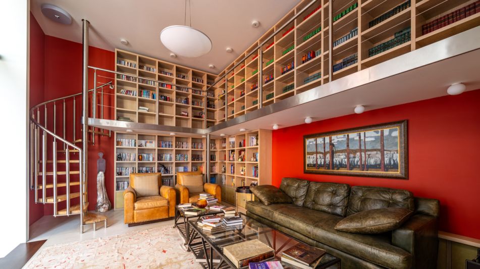 Дом на лесном участке в Бенилюксе