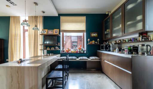 Дом на лесном участке в Бенилюксе