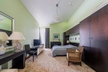 Дом на лесном участке в Бенилюксе