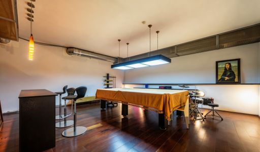 Дом на лесном участке в Бенилюксе