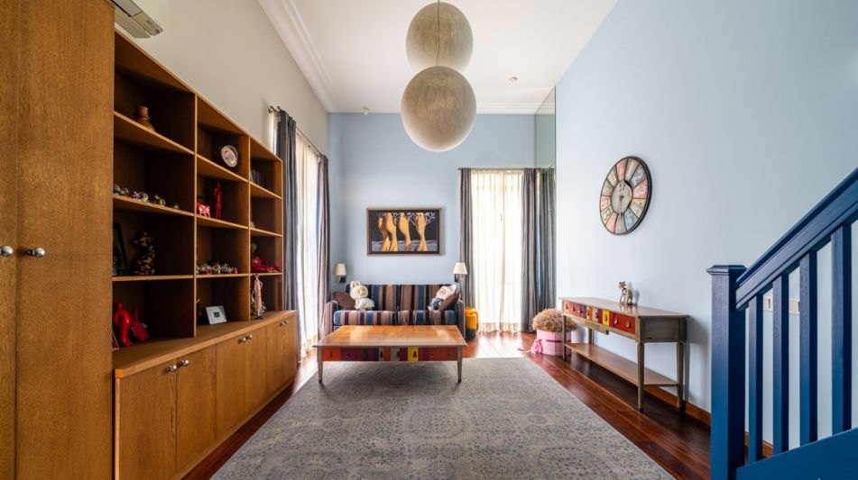 Дом на лесном участке в Бенилюксе