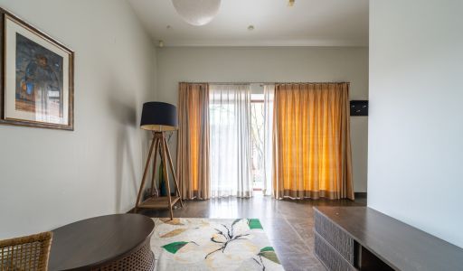 Дом на лесном участке в Бенилюксе