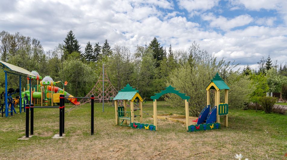 Участок у воды в Руза Фэмили Парк