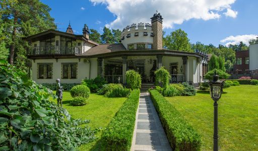 Дом - Замок для жизни в Троицком