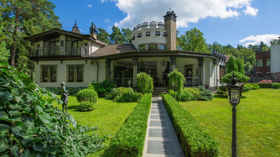 Дом - Замок для жизни в Троицком