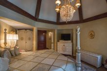 Дом - Замок для жизни в Троицком