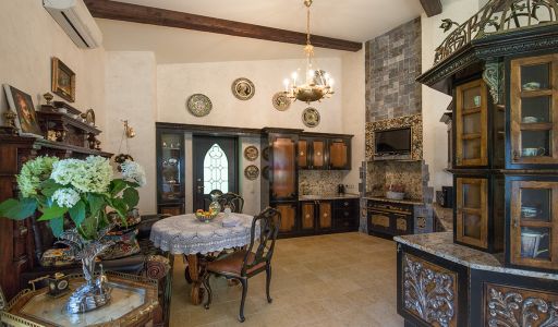 Дом - Замок для жизни в Троицком