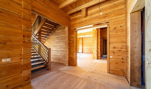 Дом из кедрового лафета в Авроре