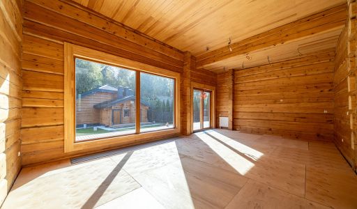 Дом из кедрового лафета в Авроре