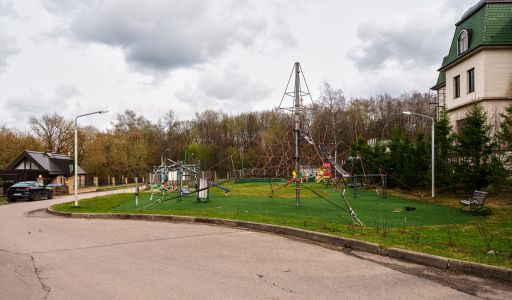 Дом под отделку в КП Президент