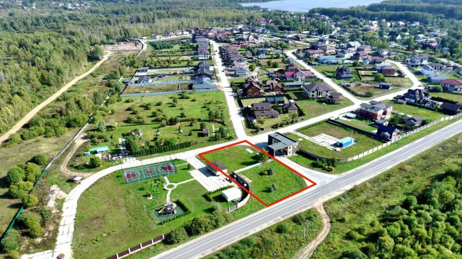 Земля под коммерцию Пестово лайф