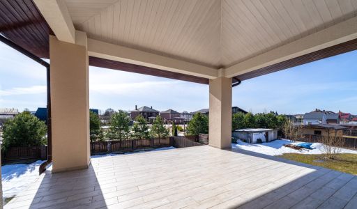 Дольче Вилла в Пестово Лайф