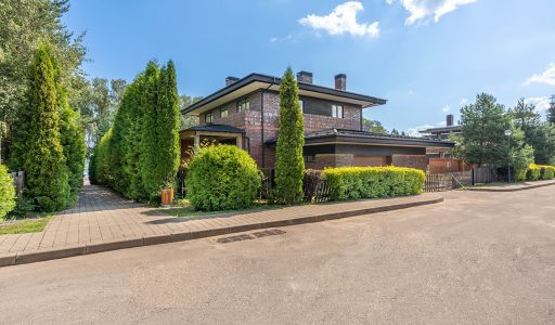 Современный дом в КП Монаково