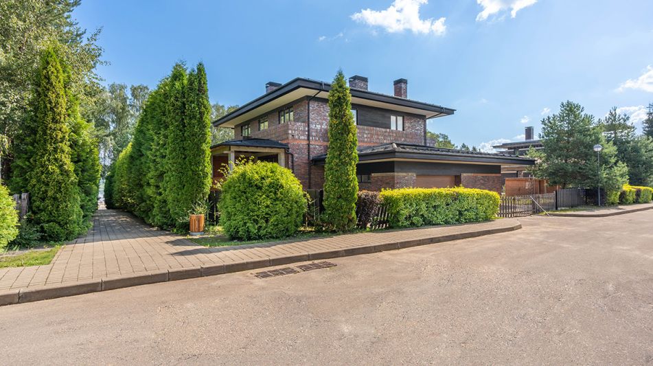 Современный дом в КП Монаково