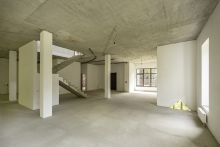Великолепный дом в лесу в поселке Форест Стоун