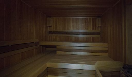 Вилла на берегу в поселке Пестово