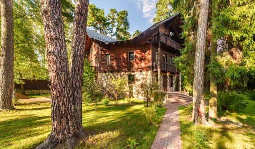 Дом в поселке Троицкое