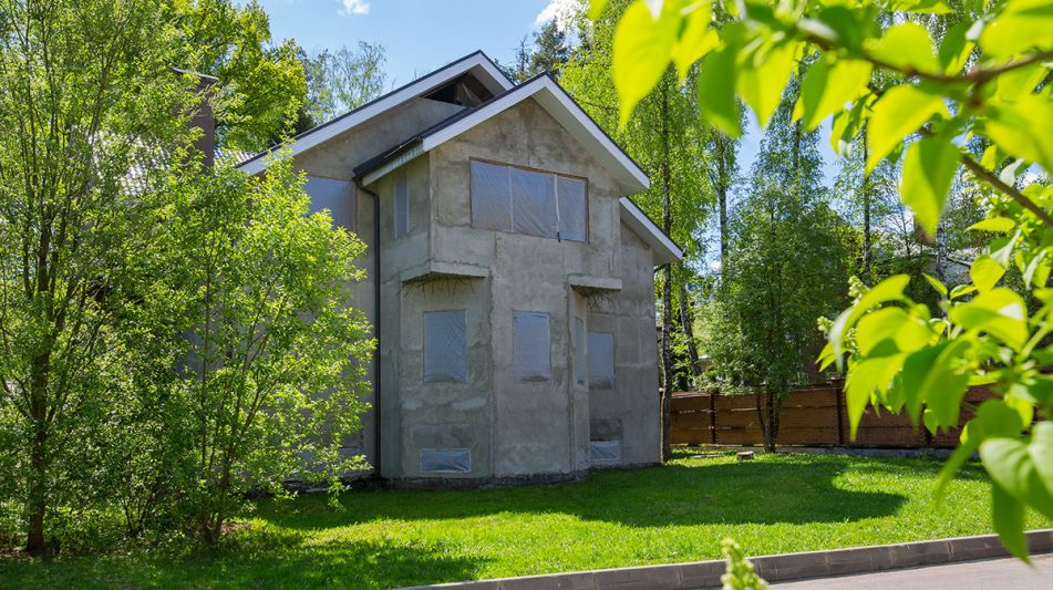 Дом под отделку в поселке Дубрава