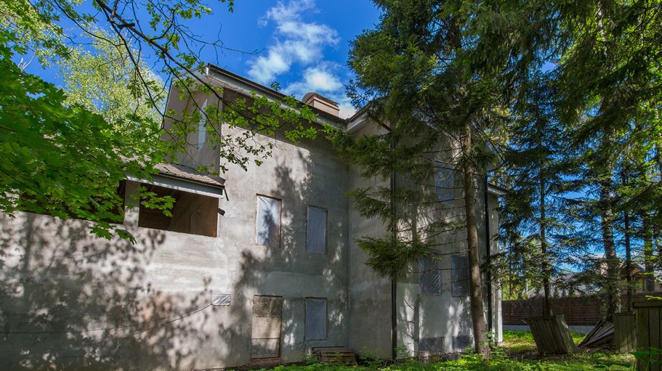 Дом под отделку в поселке Дубрава