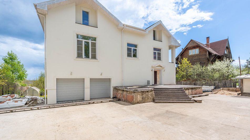 Дом в п Большая Черная